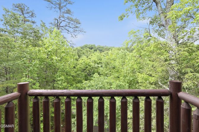 2920 Raven Fork Circle, Sevierville, TN 37876