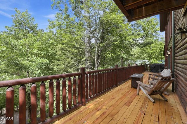 2920 Raven Fork Circle, Sevierville, TN 37876