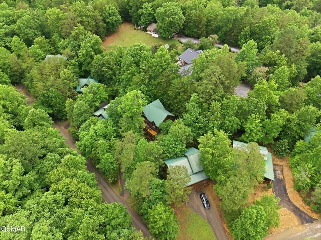 2920 Raven Fork Circle, Sevierville, TN 37876