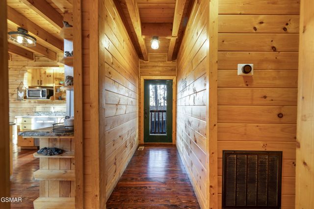 2920 Raven Fork Circle, Sevierville, TN 37876