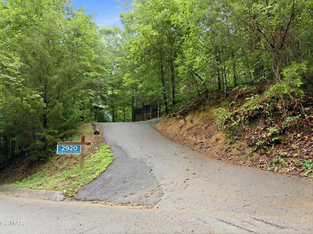 2920 Raven Fork Circle, Sevierville, TN 37876