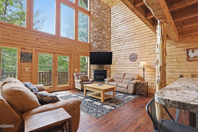 2920 Raven Fork Circle, Sevierville, TN 37876