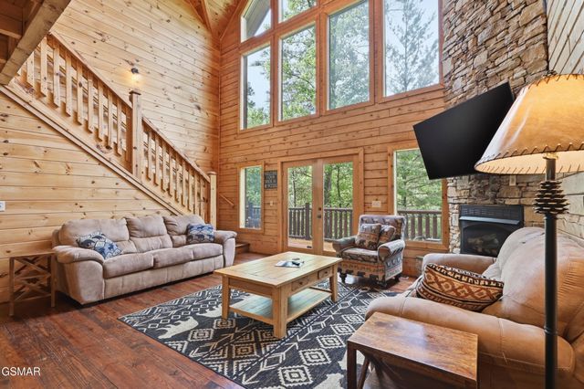 2920 Raven Fork Circle, Sevierville, TN 37876