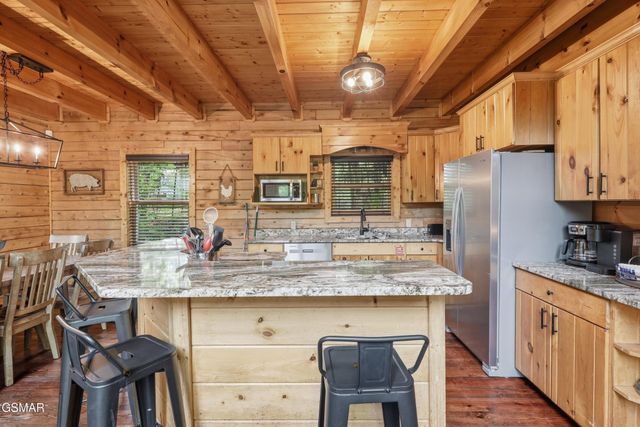 2920 Raven Fork Circle, Sevierville, TN 37876