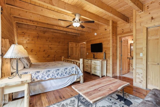 2920 Raven Fork Circle, Sevierville, TN 37876