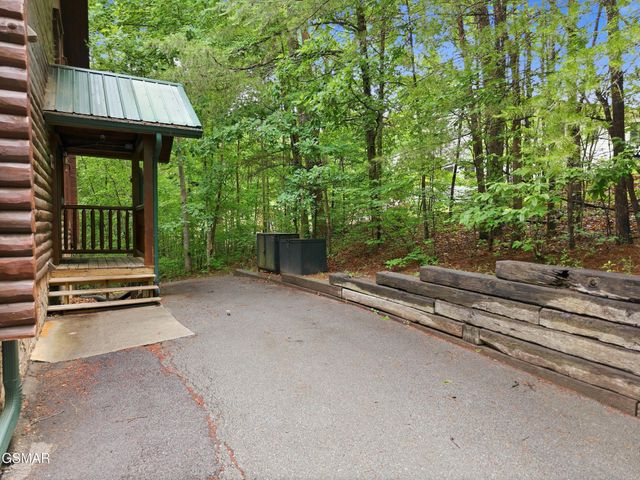 2920 Raven Fork Circle, Sevierville, TN 37876