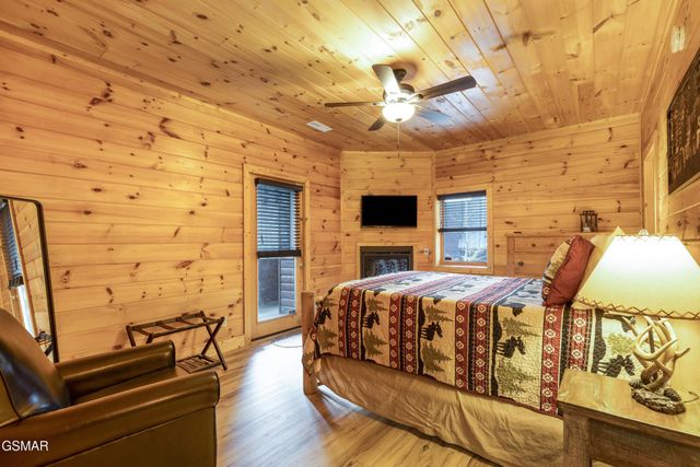 2920 Raven Fork Circle, Sevierville, TN 37876