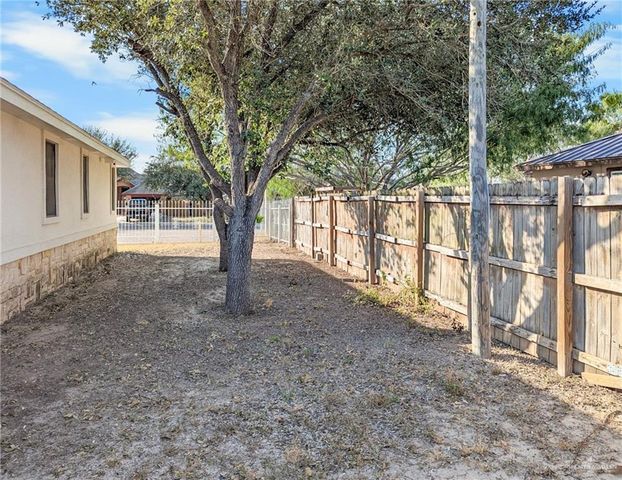 602 N Dakota Street, Alton, TX 78573