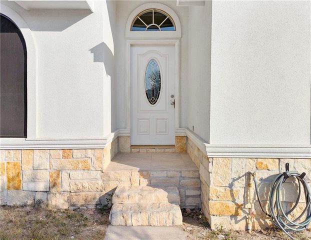 602 N Dakota Street, Alton, TX 78573