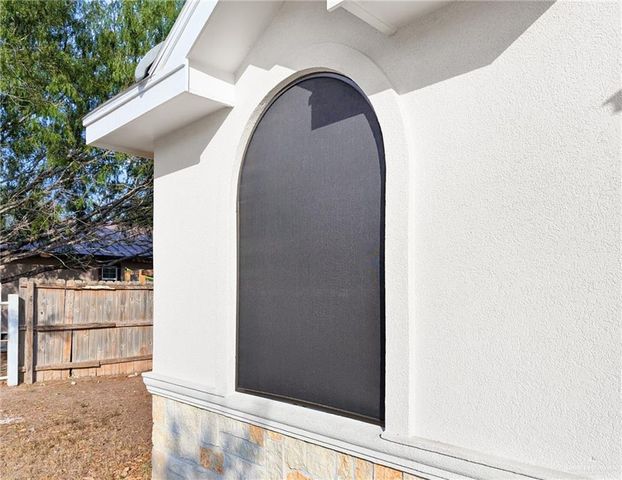 602 N Dakota Street, Alton, TX 78573