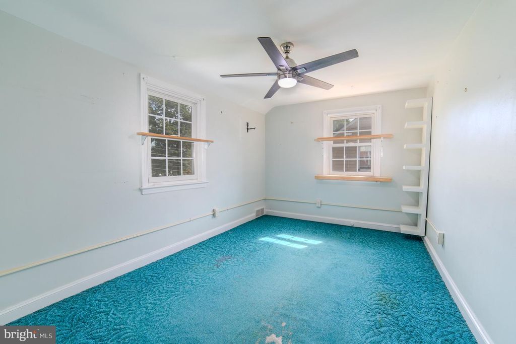 304 EARLINGTON RD, Havertown, PA 19083