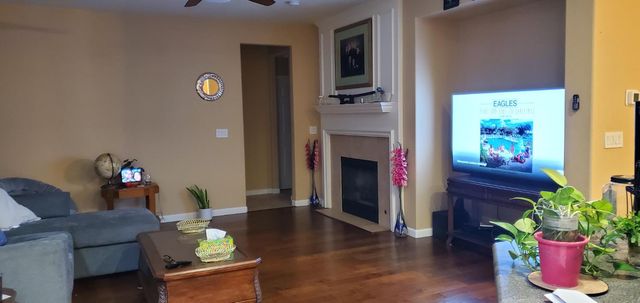 277 Danbury Pl, Lathrop, CA 95330