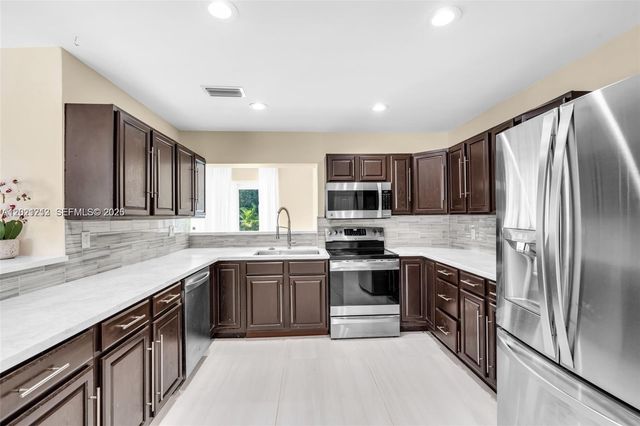 1540 SE 23rd Ave -, Pompano Beach, FL 33062