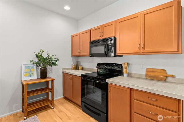 990 Ebbets Drive SW, Tumwater, WA 98512