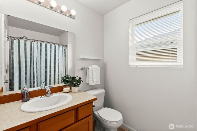 990 Ebbets Drive SW, Tumwater, WA 98512