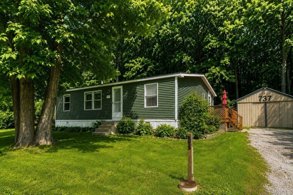 737 Porterwood Drive, Williston, VT 05495