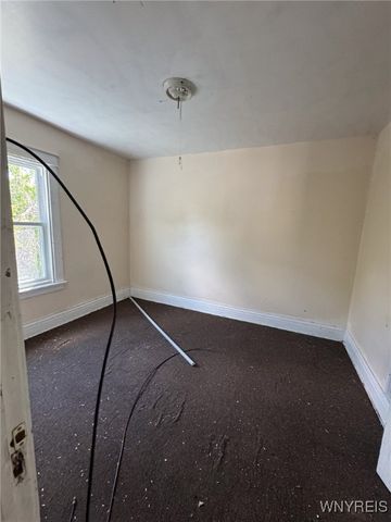 451 12th Street, Niagara Falls, NY 14303