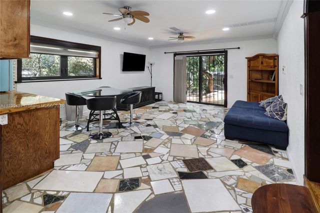 550 Quail Ave1, Miami Springs, FL 33166