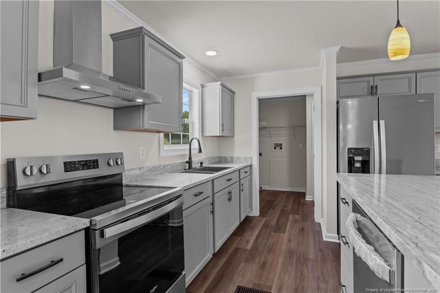 189 Little Coharie Lane, Roseboro, NC 28382