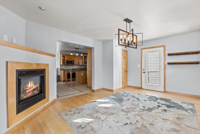 1725 N Astor STREET, Milwaukee, WI 53202