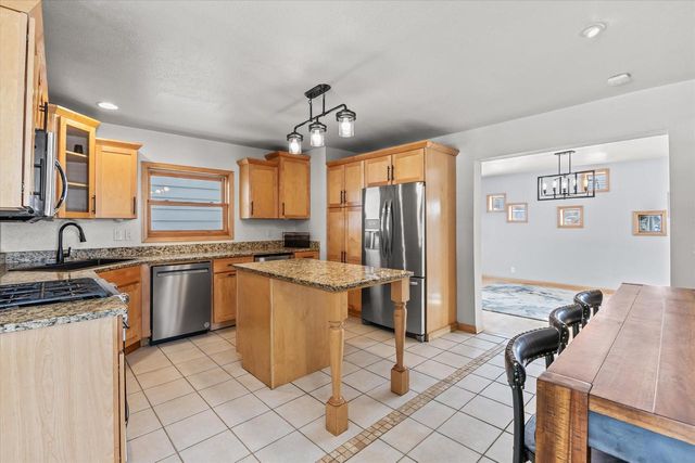 1725 N Astor STREET, Milwaukee, WI 53202