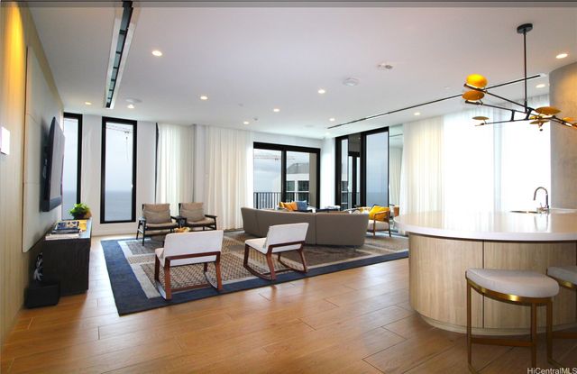 987 Queen Street 3516, Honolulu, HI 96814
