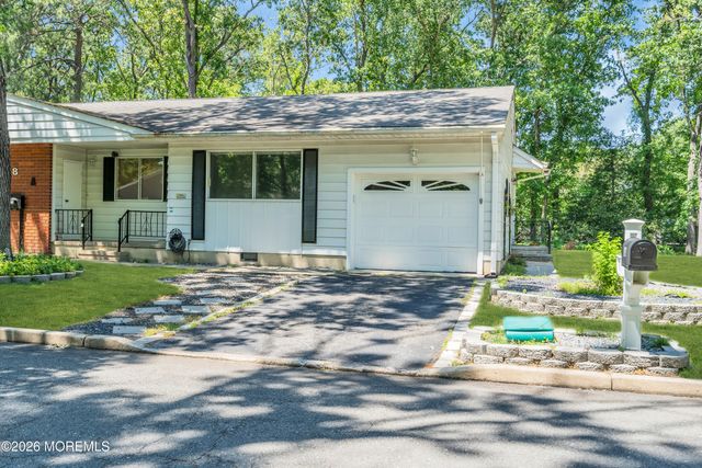 8 Michigan Avenue A, Whiting, NJ 08759
