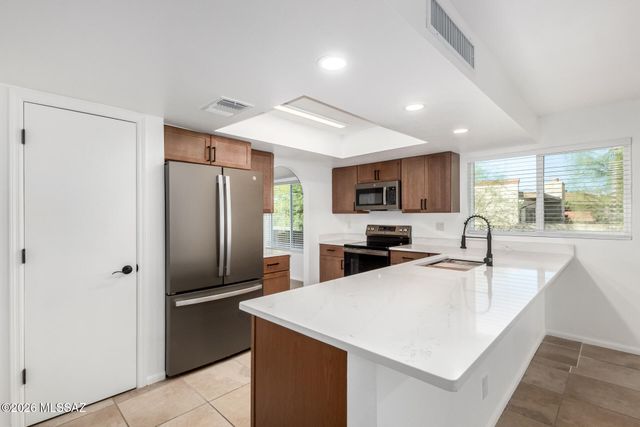 1717 S Burning Tree Avenue, Tucson, AZ 85710