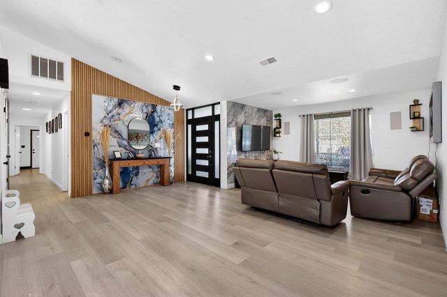 500 Ronan Avenue, Gilroy, CA 95020