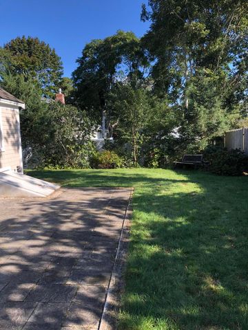 6 Oak Street, Dennis Port, MA 02639