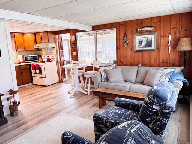 6 Oak Street, Dennis Port, MA 02639