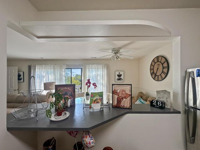 209 W Court of Shorewood 3A, Vernon Hills, IL 60061