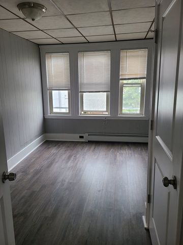 17 Stearns St 2, Malden, MA 02148