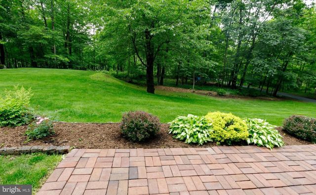 2114 YERGER RD, Pottstown, PA 19464