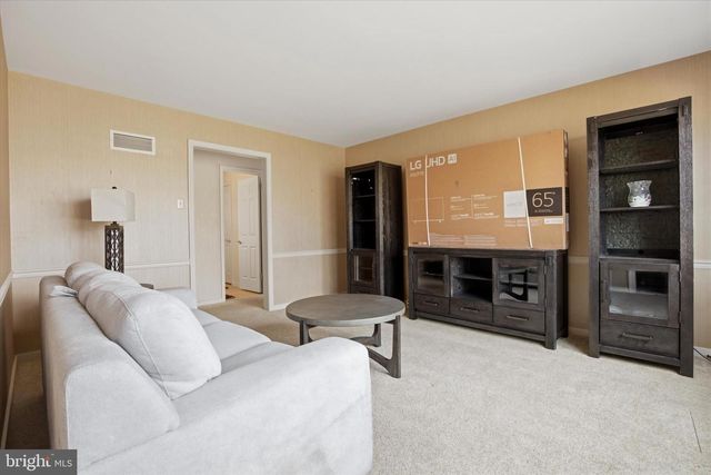 2114 YERGER RD, Pottstown, PA 19464