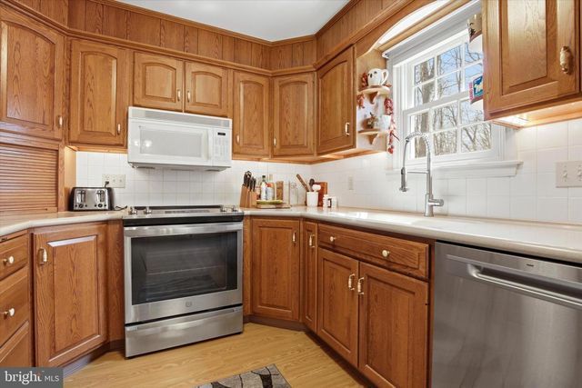 2114 YERGER RD, Pottstown, PA 19464