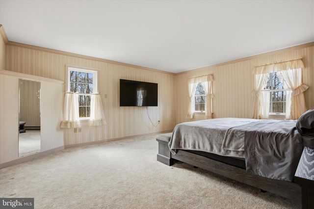 2114 YERGER RD, Pottstown, PA 19464