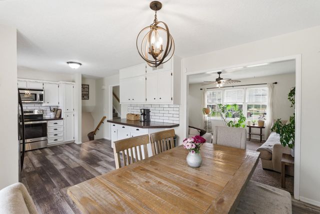 8448 E Lakeland Ct, Wichita, KS 67207