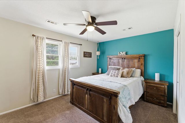 8448 E Lakeland Ct, Wichita, KS 67207