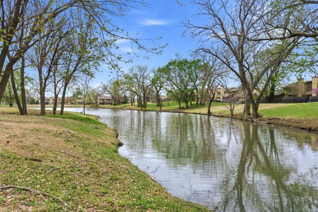 8448 E Lakeland Ct, Wichita, KS 67207