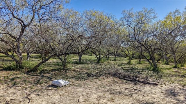 5730 Mockingbird, Mathis, TX 78368