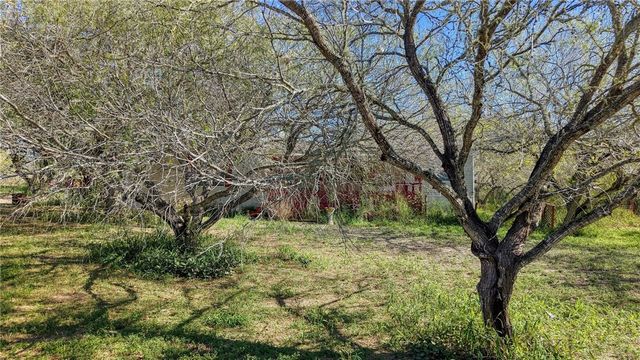 5730 Mockingbird, Mathis, TX 78368