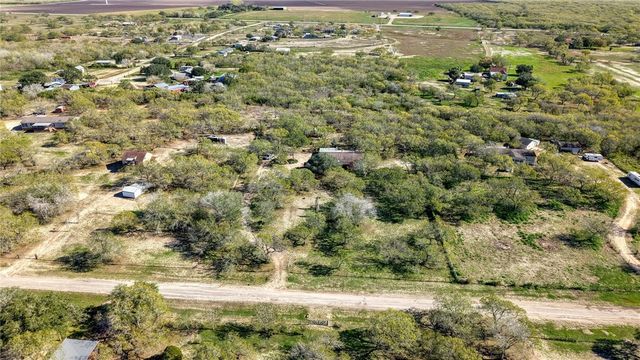 5730 Mockingbird, Mathis, TX 78368