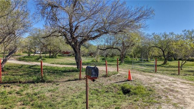 5730 Mockingbird, Mathis, TX 78368