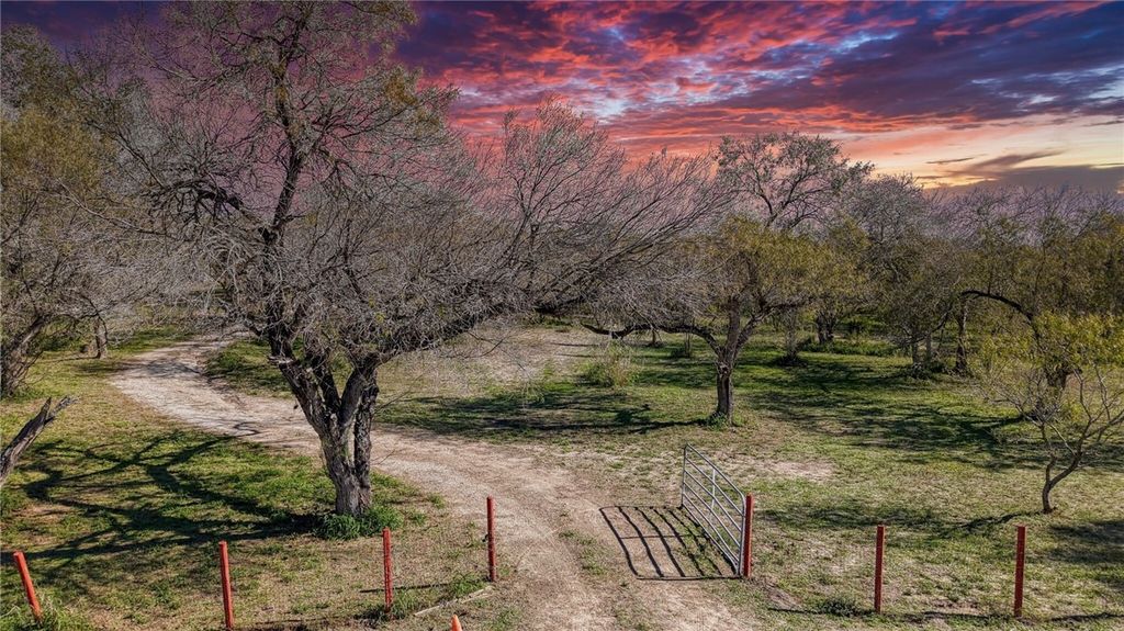 5730 Mockingbird, Mathis, TX 78368