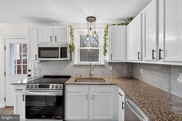 1 MARION AVE, Claymont, DE 19703