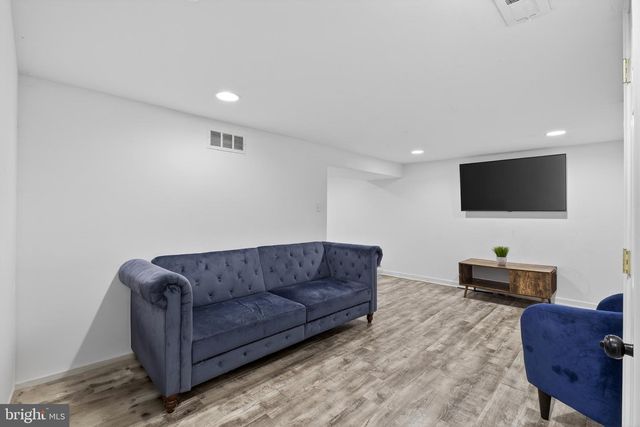 1 MARION AVE, Claymont, DE 19703