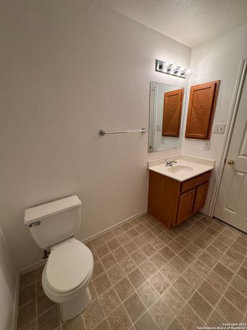 8027 Seatide, San Antonio, TX 78249