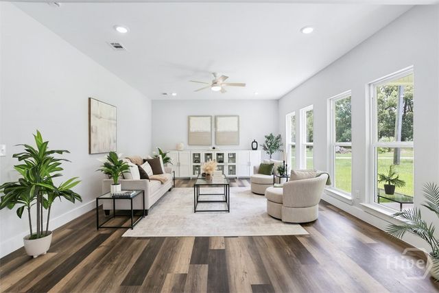 222 Skinner Avenue N, Pooler, GA 31322