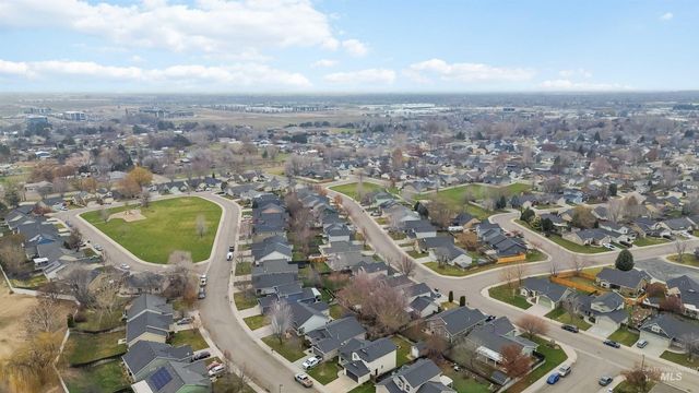 1350 W Jacksnipe Dr, Meridian, ID 83642